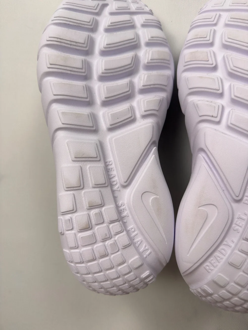 Nike lightweight slip
